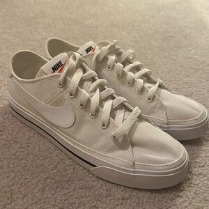 Nike Court Legacy womens size 9 off white sneaker- new